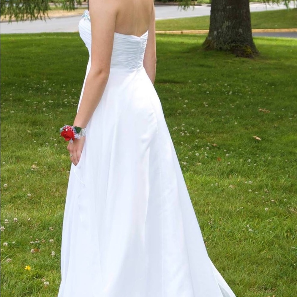 Grad or wedding dress